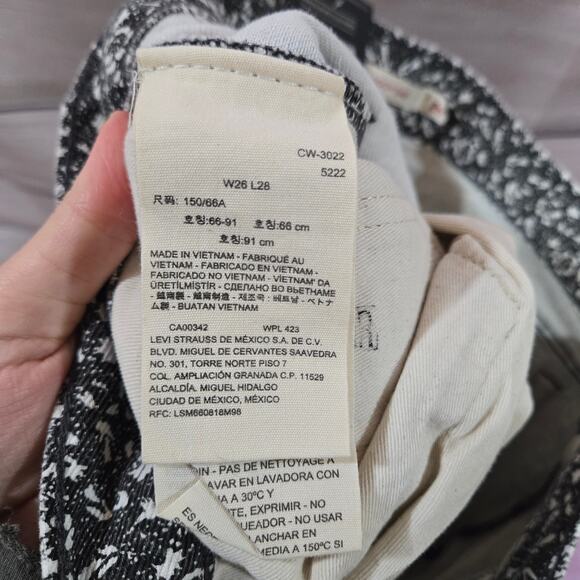 Levi's Black White Floral Baggy Dad Wellthread High Rise Straight Jeans Size 26 - Picture 12 of 16